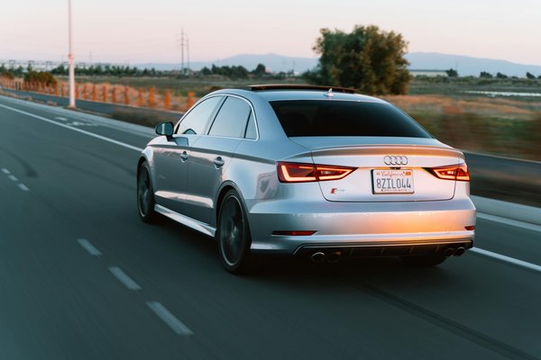 How Can UK Women's Fashion Stay Eco-friendly and Trend-setting?